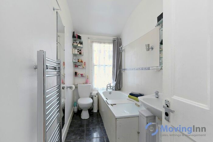 2 Bedroom Flat For Sale In Cato Road, Clapham, SW4