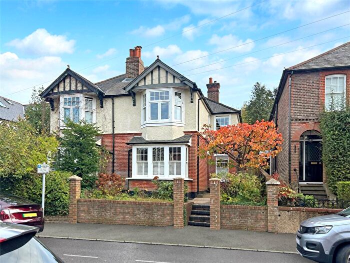 4 Bedroom Semi Detached House For Sale In Wodeland Avenue, Guildford, Surrey, GU2