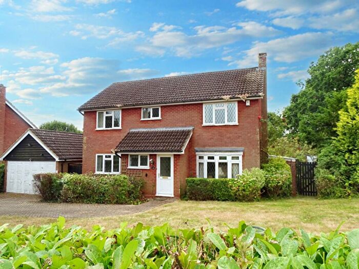 4 Bedroom Detached House For Sale In The Lindens, Stock, Ingatestone, CM4