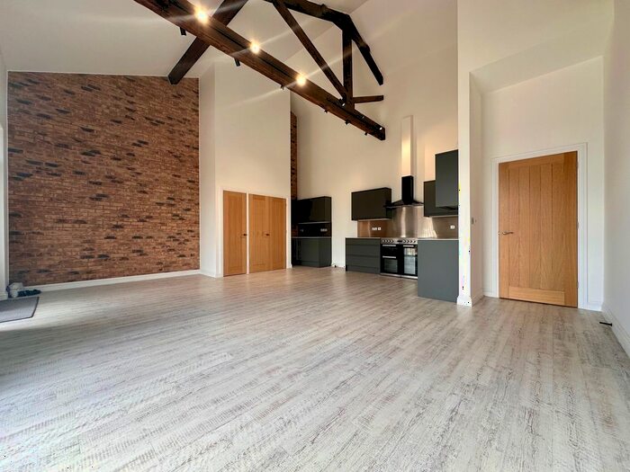 3 Bedroom Barn Conversion To Rent In Rogues Lane, Cambridge, CB23