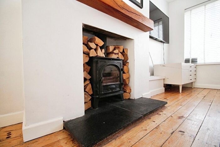 3 Bedroom Semi-Detached House For Sale In The Lovells, Easton-In-Gordano, Bristol, BS20