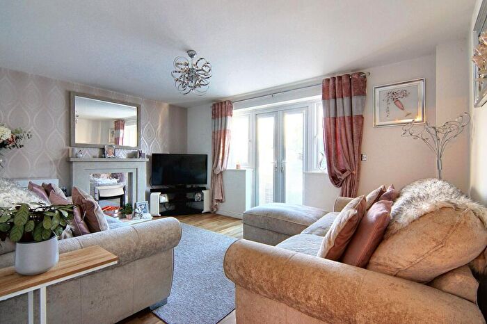 4 Bedroom Detached House For Sale In Lyons Drive, Coventry, CV5