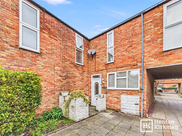 3 Bedroom Terraced House For Sale In Elizabeth Way, Laindon, Essex, SS15