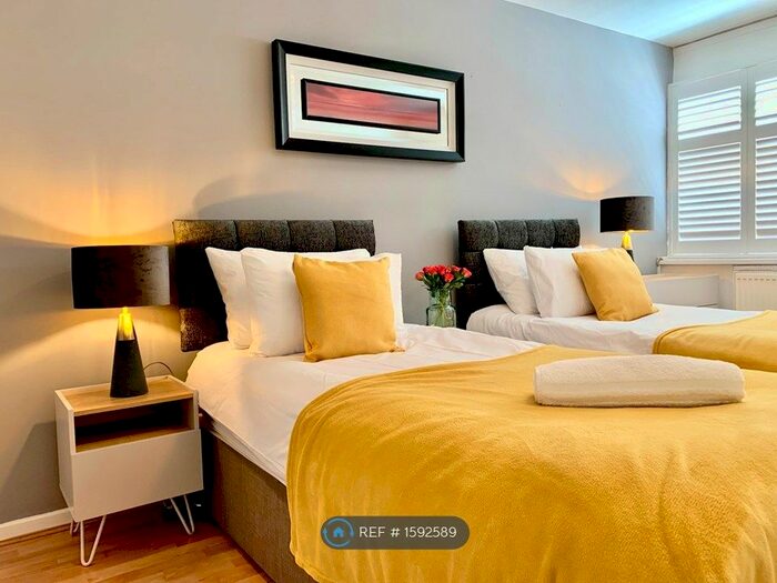 3 Bedroom Bungalow To Rent In Derbyshire Lane, Stretford, Manchester, M32