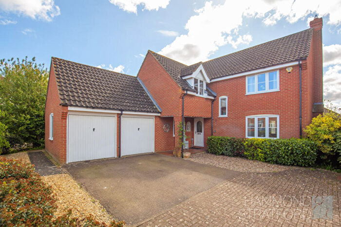 4 Bedroom Detached House For Sale In Gatekeeper Close, Wymondham, NR18