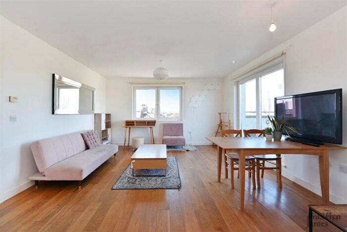 2 Bedroom Apartment To Rent In Forge Square, London, E14