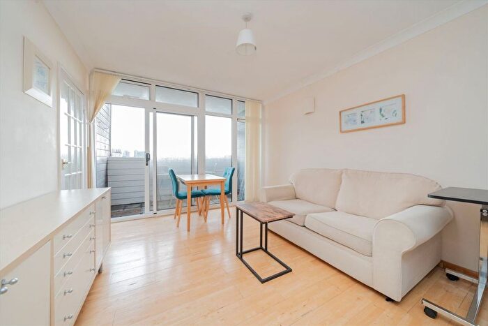 Studio To Rent In Hide Tower, Pimlico Amp; Westminster, SW1P