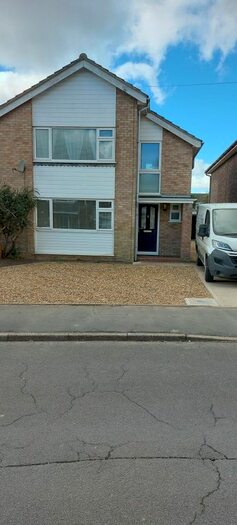 3 Bedroom Detached House To Rent In Wrenningham Road, Norwich, NR6
