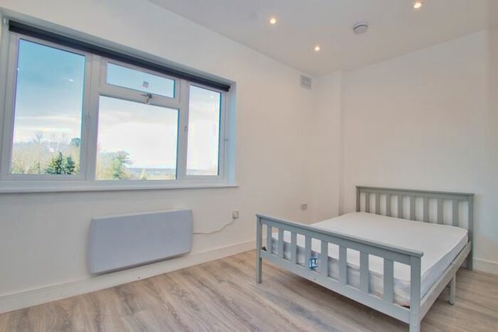 Studio To Rent In High Road, Bushey Heath, WD23