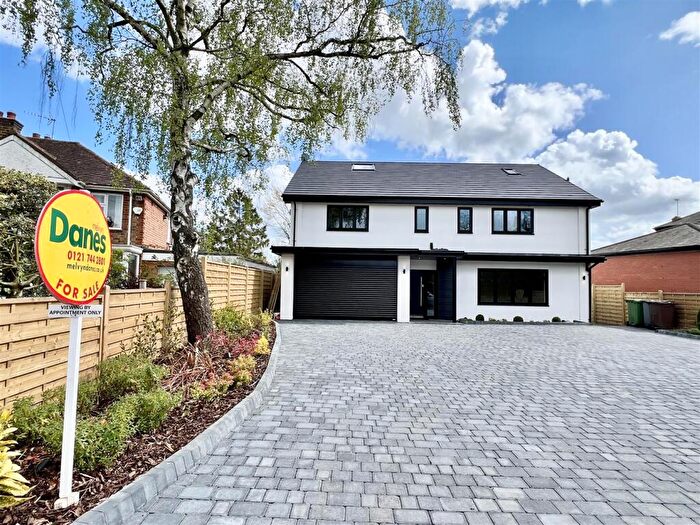 5 Bedroom Detached House For Sale In Fulford Hall Road, Tidbury Green, Solihull, B90