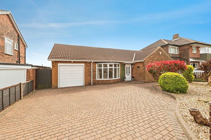 3 Bedroom Detached Bungalow For Sale In Highdale, Dewsbury, WF12
