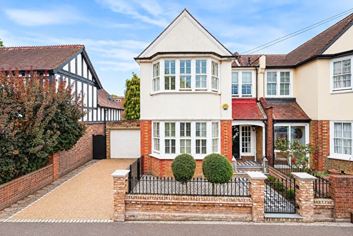 4 Bedroom Semi Detached House For Sale In Stafford Road, Sidcup, DA14