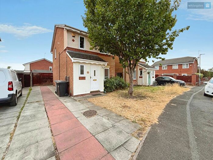 3 Bedroom Detached House For Sale In Hughes Drive, Crewe, Cheshire, CW2