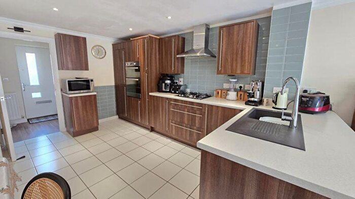 3 Bedroom Town House To Rent In Apollo Avenue, Cardea, Peterborough, PE2