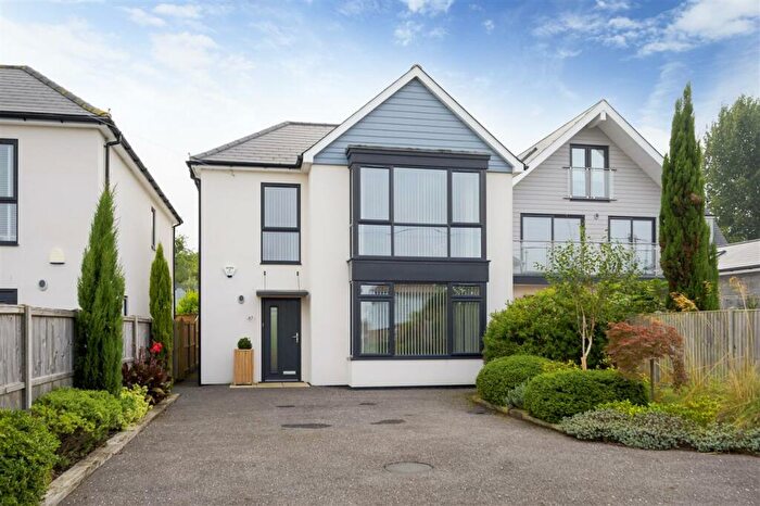 4 Bedroom Detached House For Sale In Dargate Road, Whitstable, CT5