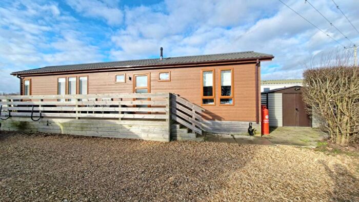 2 Bedroom Park Home For Sale In Windsurf Bank, Tallington Lakes, PE9