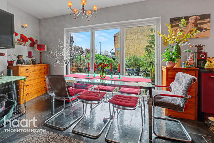 3 Bedroom End Of Terrace House For Sale In Colliers Water Lane, Thornton Heath, CR7