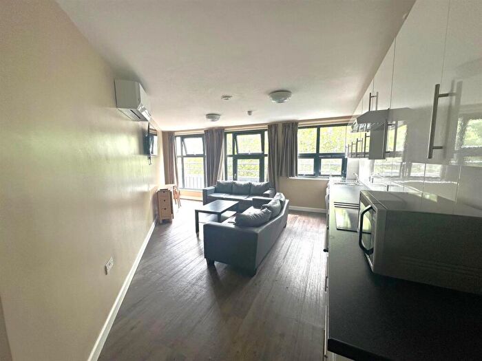 6 Bedroom Flat To Rent In Charles Street, Stokes Croft, Bristol, BS1