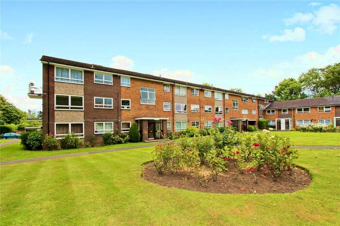 3 Bedroom Apartment To Rent In Gleneagles, Stanmore, HA7