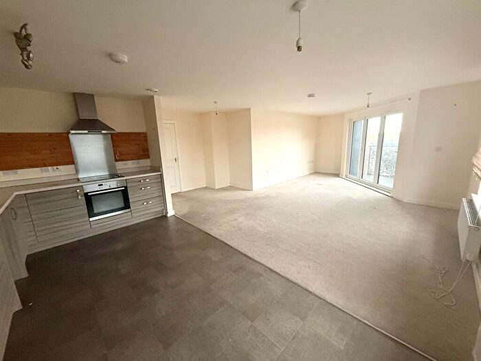 2 Bedroom Flat For Sale In Hawksbill Way, Peterborough, PE2