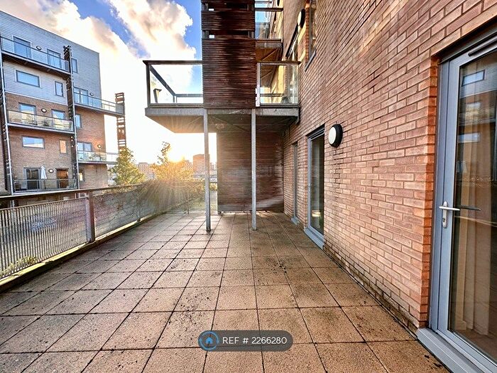 1 Bedroom Flat To Rent In Rustat Avenue, Cambridge, CB1