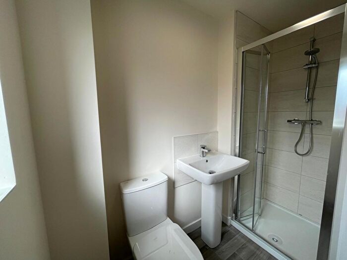 3 Bedroom Property To Rent In Oakwood Drive, Nottingham, NG2