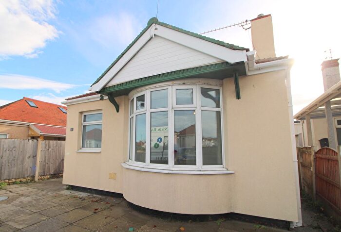 2 Bedroom Bungalow To Rent In Oakville Avenue, Rhyl, Denbighshire, LL18