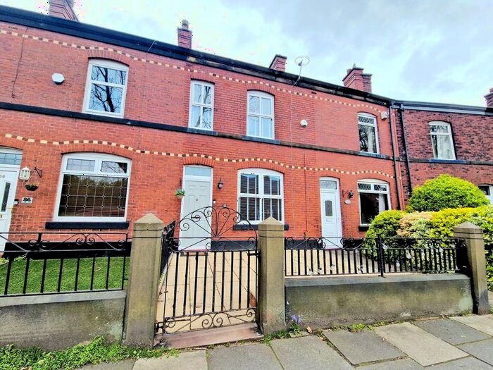 3 Bedroom Terraced House To Rent In Nipper Lane, Whitefield, M45