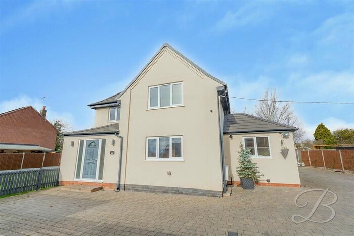 4 Bedroom Detached House To Rent In Sixth Avenue, Edwinstowe, Mansfield, NG21