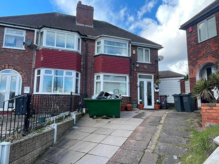 3 Bedroom Semi Detached House For Sale In Cranmore Avenue, Birmingham, B21