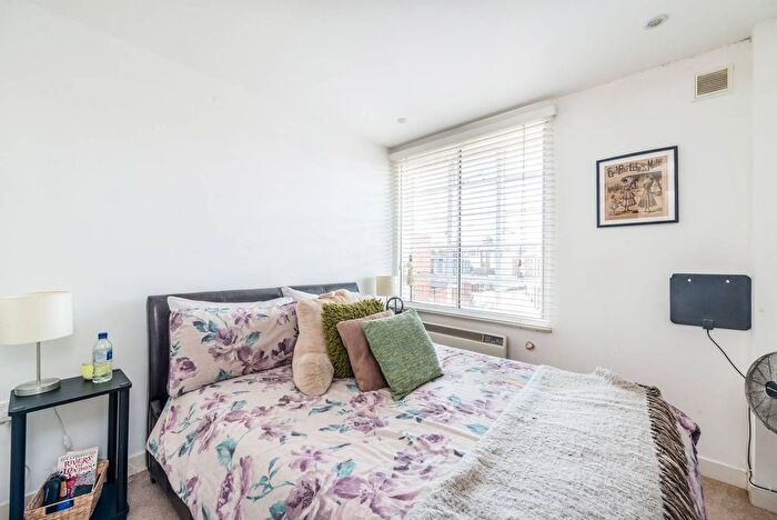 1 Bedroom Flat To Rent In Red Lion Street, Richmond, TW9