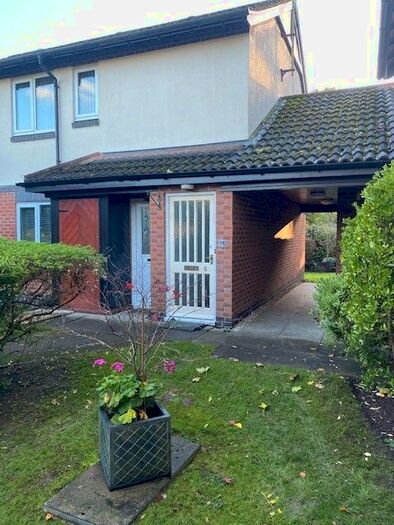 2 Bedroom Maisonette To Rent In Olton Mere, Solihull, B92