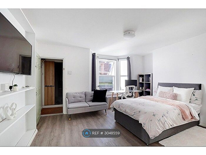 1 Bedroom Flat To Rent In Albany Terrace, Chatham, ME4