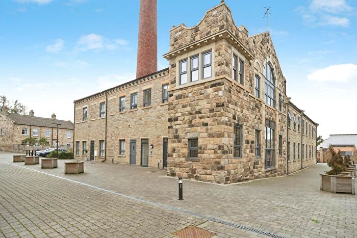 2 Bedroom Apartment For Sale In Dyehouse Walk, Yeadon, Leeds, LS19