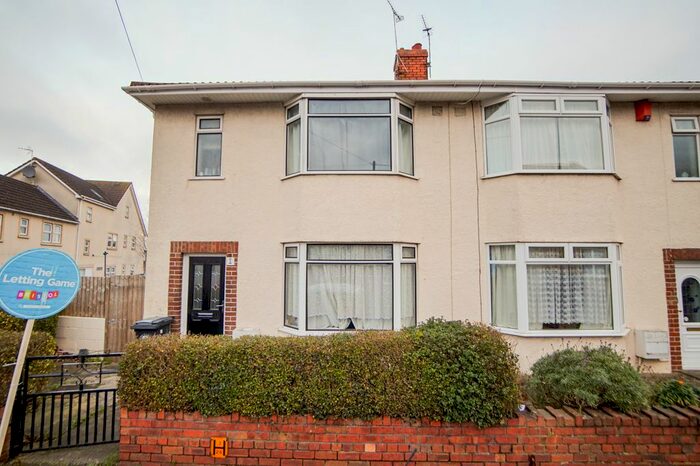 4 Bedroom Semi-Detached House To Rent In Lower Station Road, Fishponds, Bristol BS16