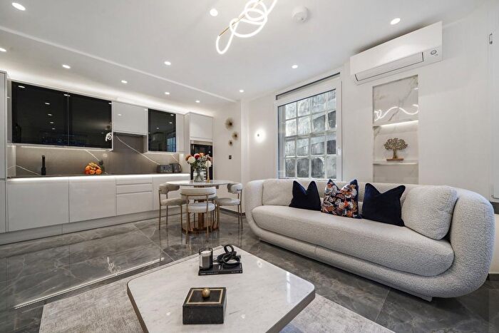 4 Bedroom Flat To Rent In Great Cumberland Place, London, W1H