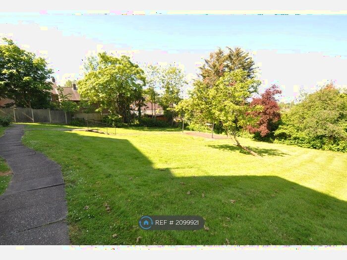 2 Bedroom Flat To Rent In Mansfield Heights, London, N2