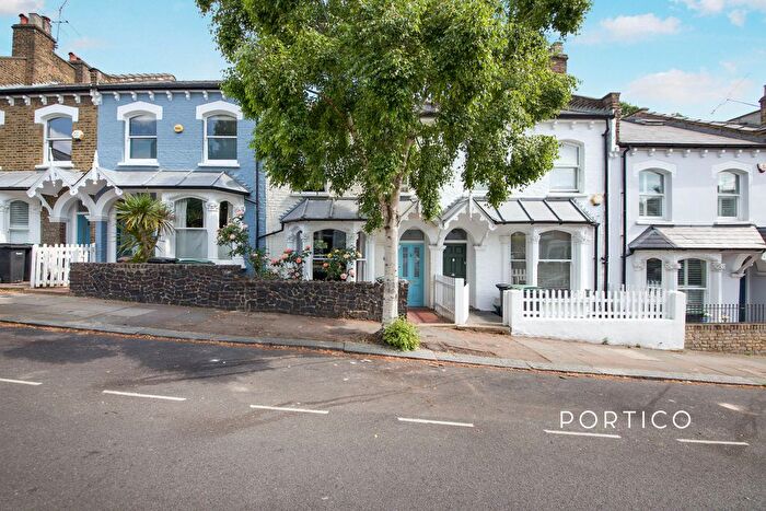 3 Bedroom Terraced House To Rent In Orchard Road, N6