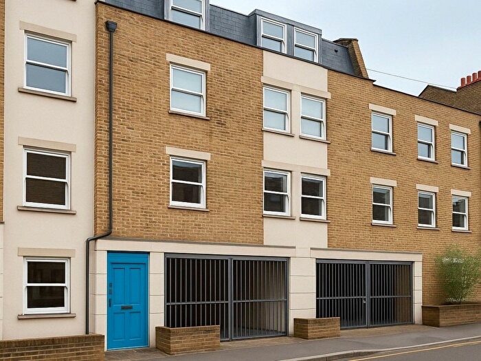 2 Bedroom Flat To Rent In Ashburnham Place, London, SE10