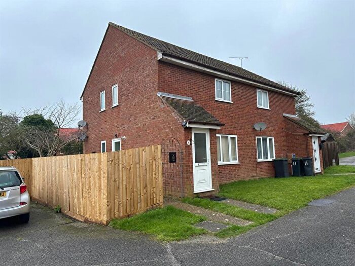 1 Bedroom Apartment For Sale In Grebe Close, Stowmarket, IP14