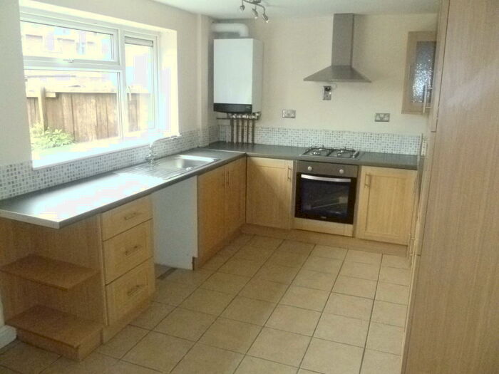 3 Bedroom Terraced House To Rent In Bolton Street, DN12