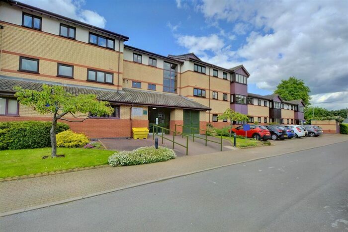 2 Bedroom Flat For Sale In Sandby Court, Chilwell, Nottingham, NG9
