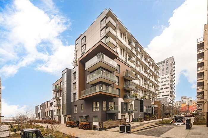 2 Bedroom Flat To Rent In Barge Walk, Greenwich, London, SE10