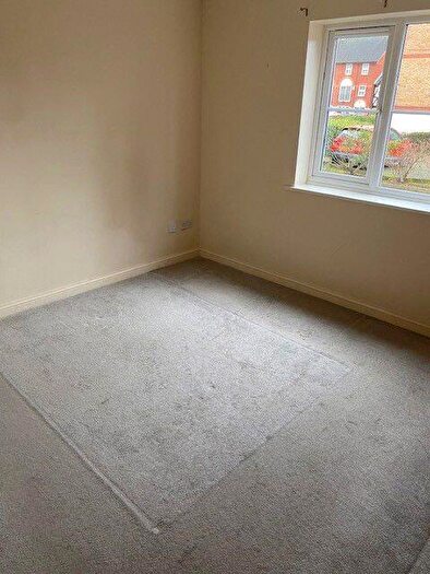 1 Bedroom Apartment For Sale In Cameron Square, Mitcham, Surrey, CR4