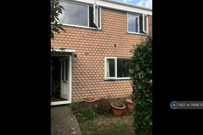 3 Bedroom Terraced House To Rent In Archer Road, Stevenage, SG1