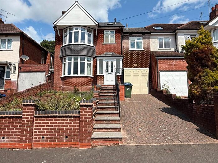 4 Bedroom Link Detached House For Sale In Oak Road, Oldbury, B68