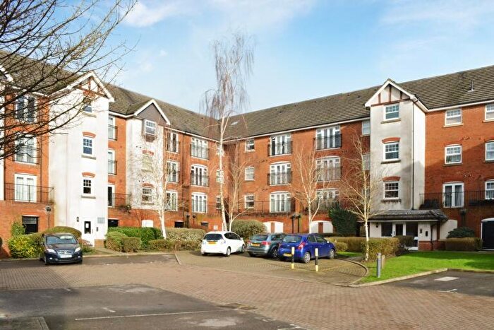 2 Bedroom Apartment For Sale In Woodflied Road, Northgate, RH10