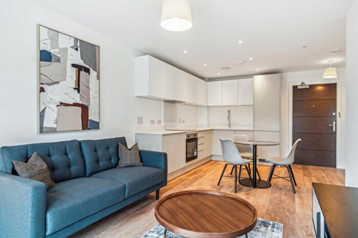 1 Bedroom Apartment To Rent In Bath Road, Slough, Berkshire, SL1