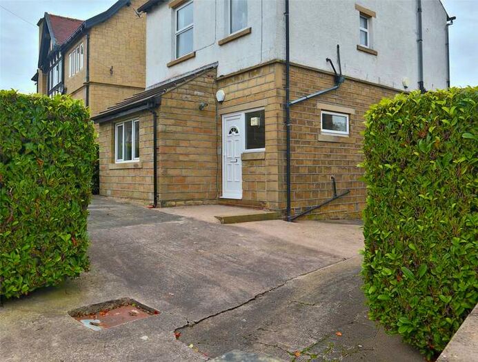 2 Bedroom Apartment To Rent In Longley Road, Huddersfield, HD5