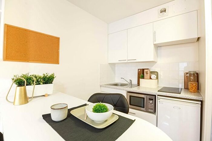 Studio To Rent In Alexandra Road, Mutley, Plymouth, PL4